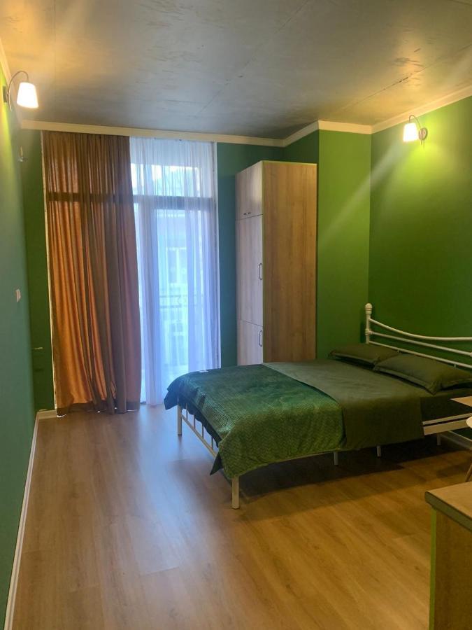 Green Studio * באטומי